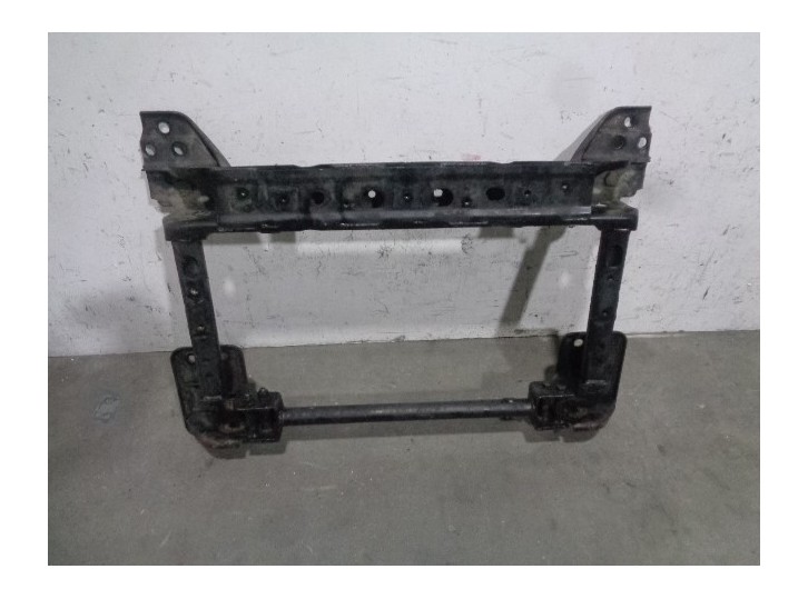 Recambio de puente delantero para kia pregio ii (tb) (2004 =>) 2.5 referencia OEM IAM K76K34800F CUNA MOTOR 
