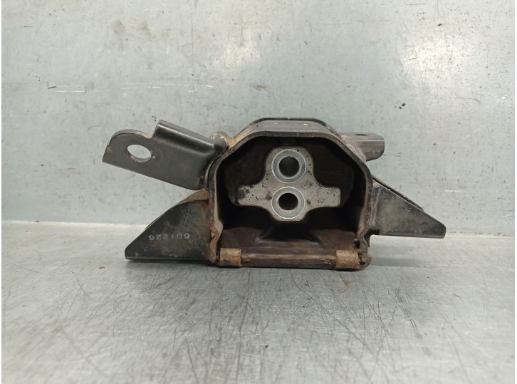 Recambio de soporte faro izquierdo para kia cee´d (jd) 1.6 crdi 136 referencia OEM IAM 21832A5400PH 