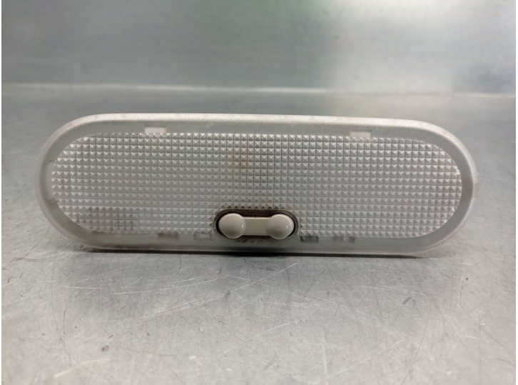 Recambio de luz interior para dacia duster ambiance 4x2 referencia OEM IAM 8200073231 