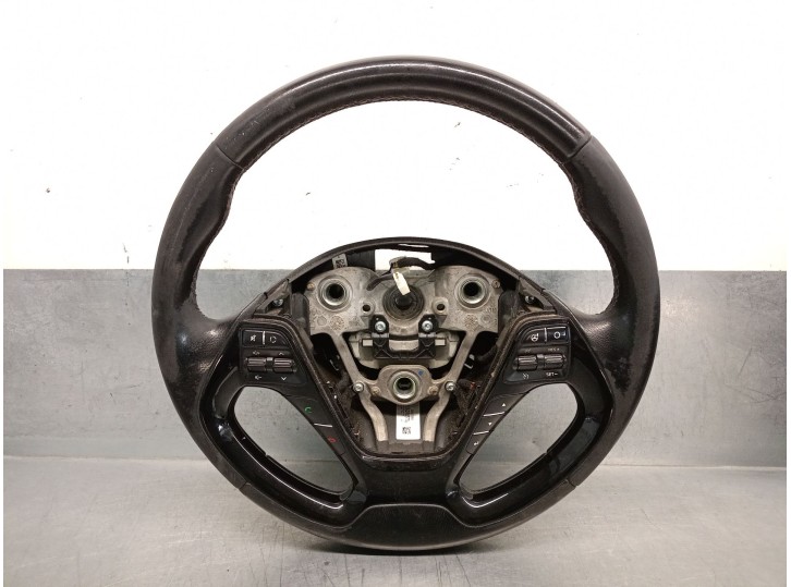 Recambio de volante para kia cee´d (jd) 1.6 crdi 136 referencia OEM IAM 56110A2028AHV 56110A2028AHV 