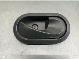 Recambio de maneta interior delantera derecha para dacia duster ambiance 4x2 referencia OEM IAM 8200733847  5 PUERTAS