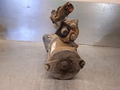 Replacement starter motor for Dacia Duster Ambiance 4x2 OEM IAM reference 233007689 25A6T0925C VALEO