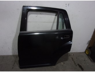 Recambio de puerta trasera izquierda para dodge caliber 2.0 16v crd cat referencia OEM IAM 5074163AE NEGRA 5 PUERTAS