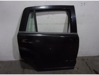 Recambio de puerta trasera derecha para dodge caliber 2.0 16v crd cat referencia OEM IAM 5074162AE NEGRA 5 PUERTAS