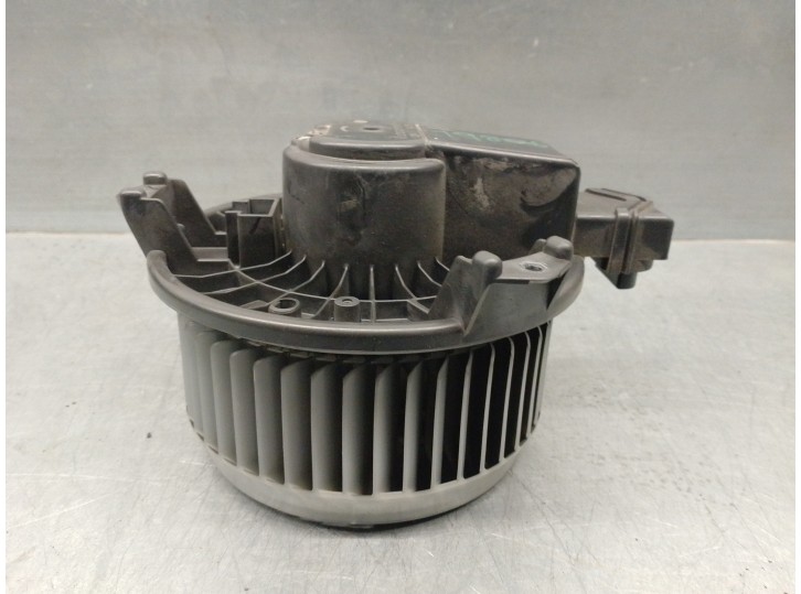 Recambio de motor calefaccion para dodge caliber 2.0 16v crd cat referencia OEM IAM AY2727005011 5191345AA 