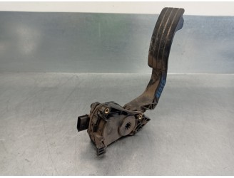 Recambio de potenciometro pedal para dacia duster ambiance 4x2 referencia OEM IAM 180022703R 6PV00997803 HELLA