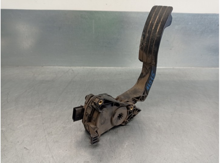 Recambio de potenciometro pedal para dacia duster ambiance 4x2 referencia OEM IAM 180022703R 6PV00997803 HELLA