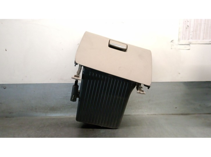 Recambio de guantera para ford focus berlina (cap) 2.0 tdci cat referencia OEM IAM 4M51A06044ADW 1502336 