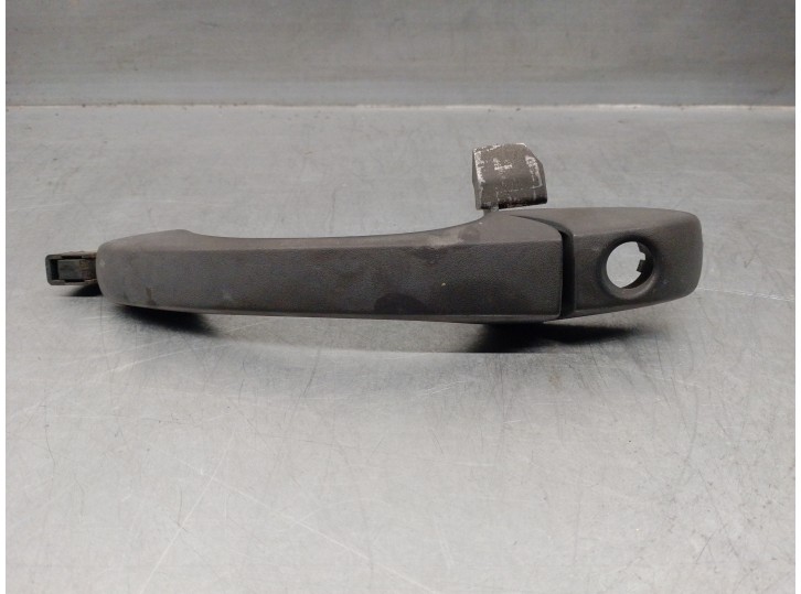 Replacement front left exterior door handle for dodge caliber 2.0 16v crd cat OEM IAM reference 5074194AD 5 DOORS