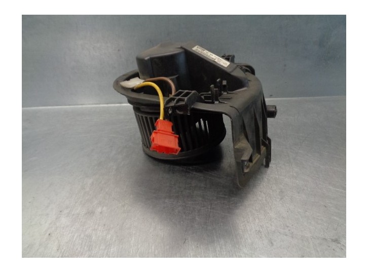 Recambio de motor calefaccion para seat inca (6k9) 1.9 sdi referencia OEM IAM 6N1819021 833658D VALEO