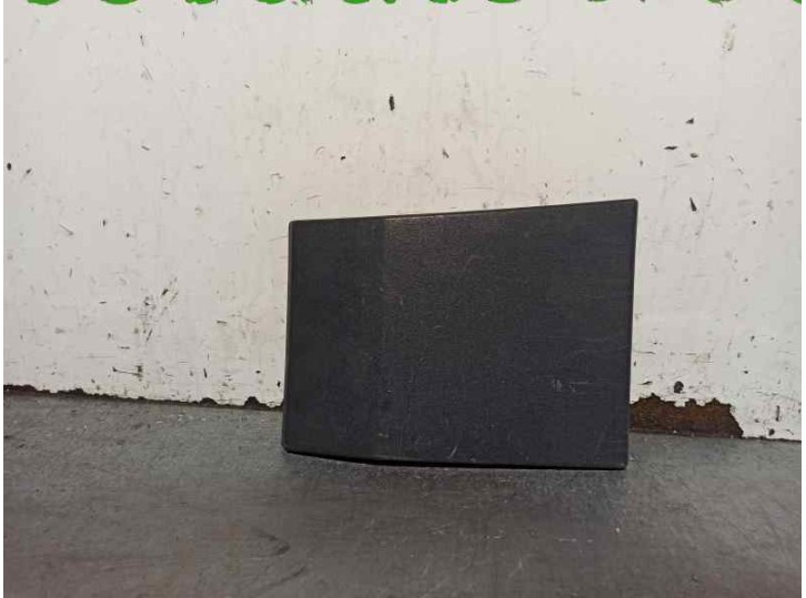 Recambio de moldura para mercedes-benz sprinter ii caja cerrada cdi cat referencia OEM IAM A9066900462  CENTRAL DERECHA