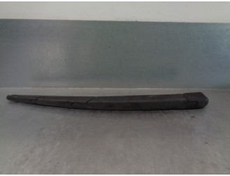 Recambio de brazo limpia trasero para kia carnival 2.9 crdi cat referencia OEM IAM 988104D001  