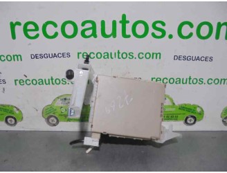 Recambio de caja reles / fusibles para toyota aygo 1.0 cat referencia OEM IAM 827300H030 