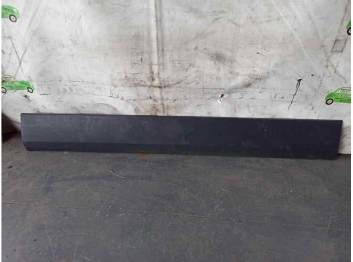 Recambio de moldura para mercedes-benz sprinter ii caja cerrada cdi cat referencia OEM IAM A9066900762  CENTRAL IZQUIERDA
