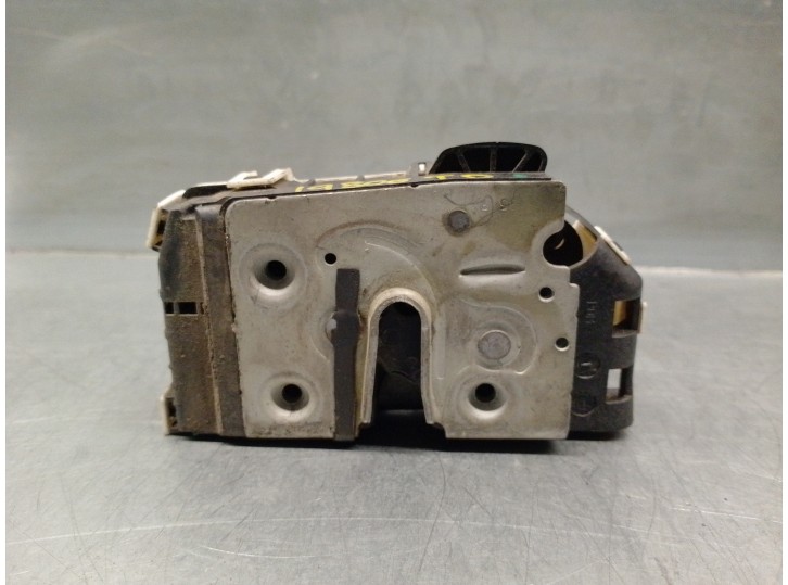 Replacement rear right door lock for Dodge Caliber 2.0 16V CRD CAT OEM IAM reference P04589414AE 4 PINS 5 DOORS