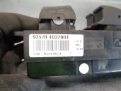 Replacement front left window regulator switch for Kia Carnival 2.9 CRDi cat OEM IAM reference 935704D320 