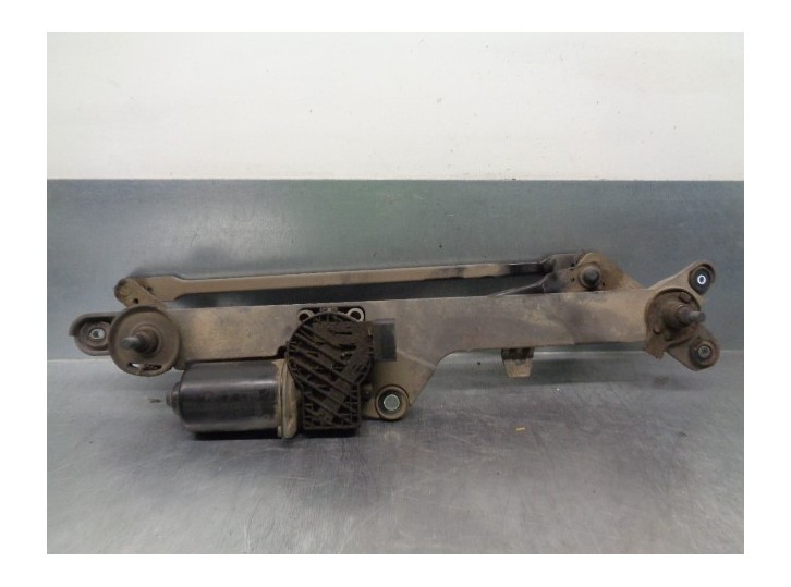 Recambio de motor limpia delantero para kia carnival 2.9 crdi cat referencia OEM IAM 981104D000  