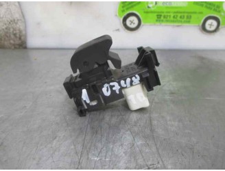 MANDO ELEVALUNAS TRASERO DERECHO 8292R59 