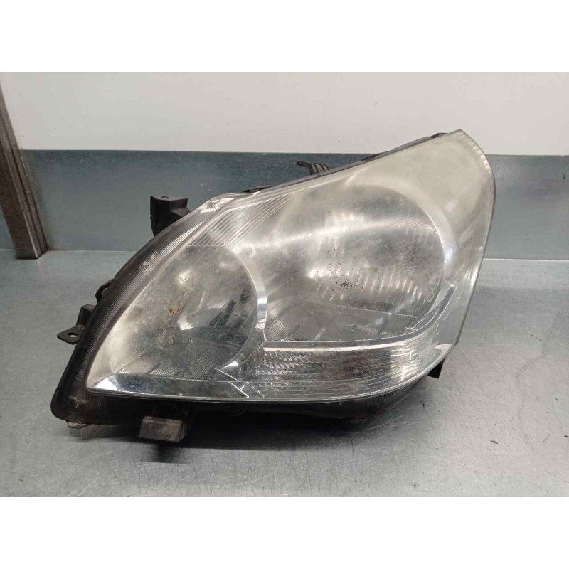 Recambio de faro izquierdo para toyota verso comfort referencia OEM IAM 811500F100  5 PUERTAS