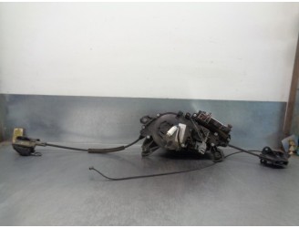 Recambio de motor puerta corredera derecha para kia carnival 2.9 crdi cat referencia OEM IAM 834804D101 16644545 DELPHI