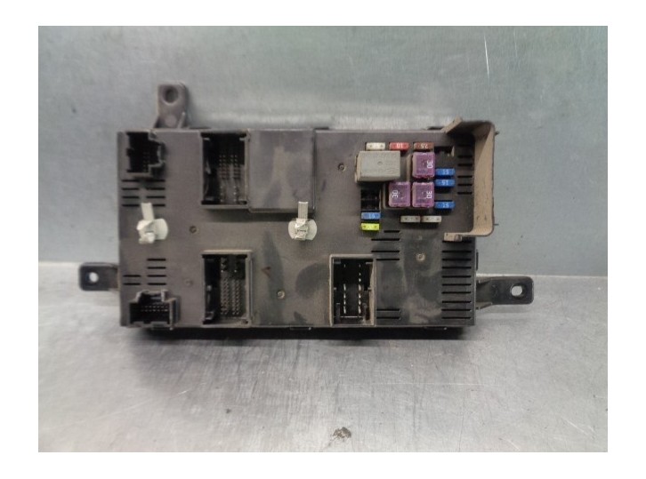 Recambio de caja reles / fusibles para kia carnival 2.9 crdi cat referencia OEM IAM 919584D080 