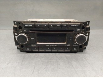 Recambio de sistema audio / radio cd para dodge caliber 2.0 16v crd cat referencia OEM IAM P05064363AB 5064362AA 