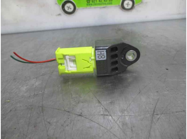 Replacement impact sensor for Toyota Yaris 1.5 16V CAT (hybrid) OEM IAM reference 898310D060 DENSO