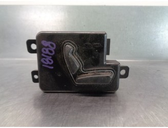 Replacement left seat control for Kia Carnival 2.9 CRDi cat OEM IAM reference 889904D000 