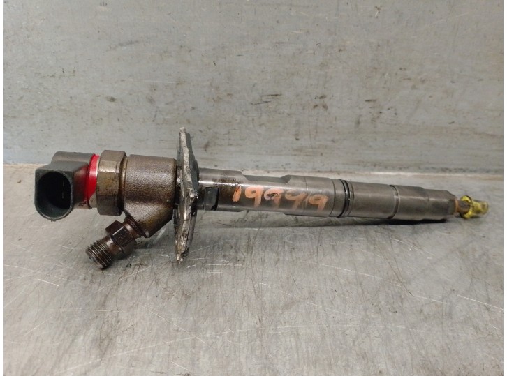 Recambio de inyector para audi a8 (4e2) 4.0 v8 32v tdi biturbo cat (ase) referencia OEM IAM 057103113C 