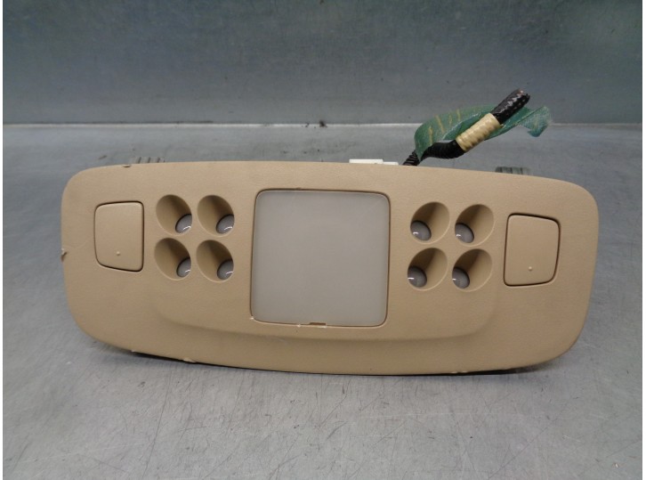 Recambio de luz interior para lexus is 200 (ds2/is2) 220d referencia OEM IAM 8136053010A0 TRASERA