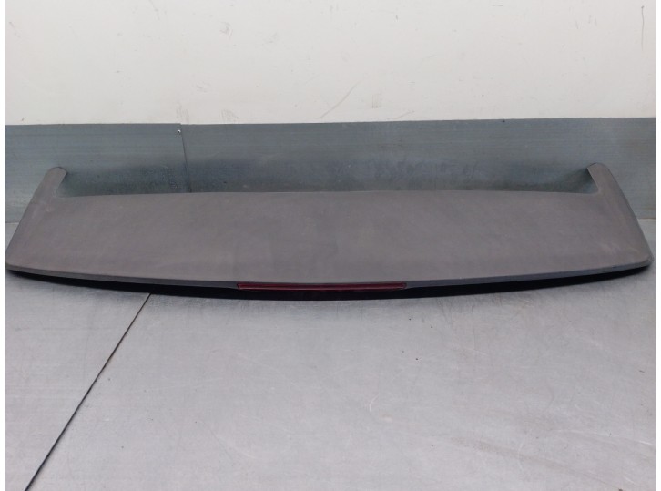 Recambio de aleron trasero para dodge caliber 2.0 16v crd cat referencia OEM IAM YQ84RXFAJ 