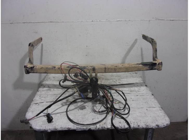 Recambio de enganche remolque para dacia sandero ii 0.9 tce cat referencia OEM IAM   