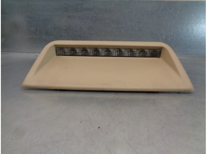 Recambio de luz central de freno para lexus is 200 (ds2/is2) 220d referencia OEM IAM 8100653021B0 