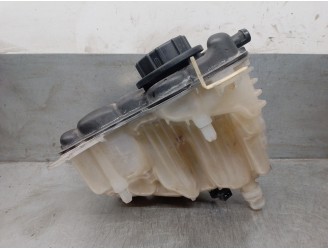 Recambio de deposito expansion para land rover range rover velar 2.0 diesel cat referencia OEM IAM HX738A080 