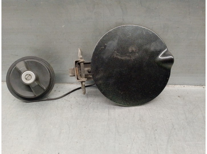 Recambio de tapa exterior combustible para dodge caliber 2.0 16v crd cat referencia OEM IAM 05074082AB 