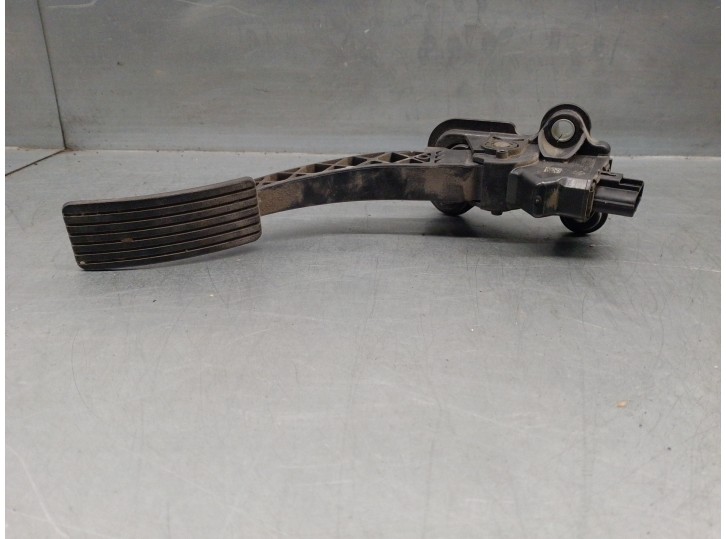 Recambio de potenciometro pedal para dodge caliber 2.0 16v crd cat referencia OEM IAM 04891585AB  