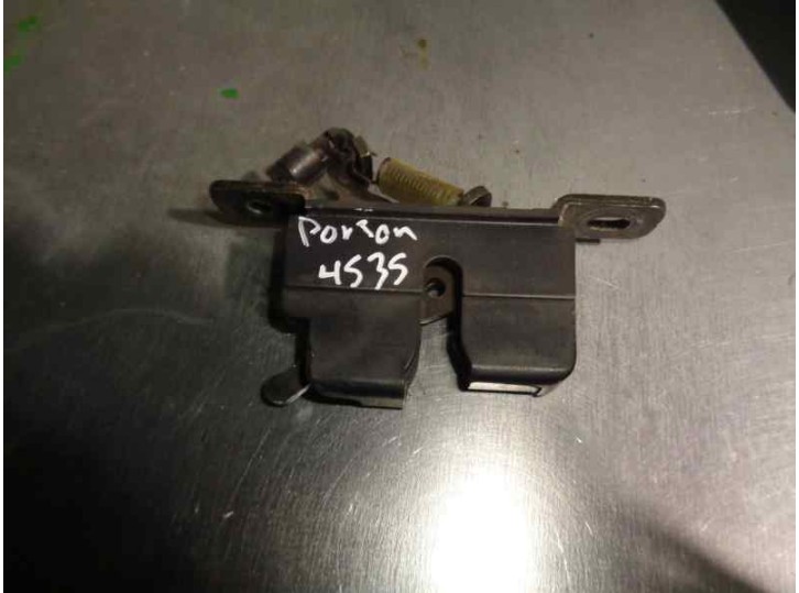 Recambio de cerradura maletero / porton para kia sephia ll 1.5 cat referencia OEM IAM K2AA56820A 