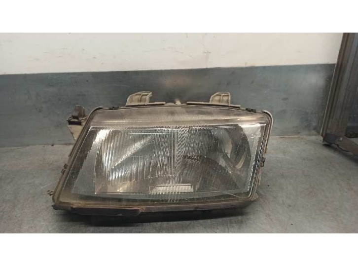 Recambio de faro izquierdo para saab 9-3 berlina 2.2 16v tid cat referencia OEM IAM 155819 5 PUERTAS