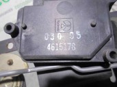 Replacement right rear interior door handle for Chrysler Voyager (ES) 2.5 Turbodiesel OEM IAM reference 4615178 CORREDERA 4 PU