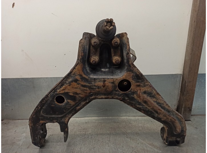 Recambio de brazo suspension inferior delantero izquierdo para ssangyong musso 2.9 tdi grand lux referencia OEM IAM 4450105005 