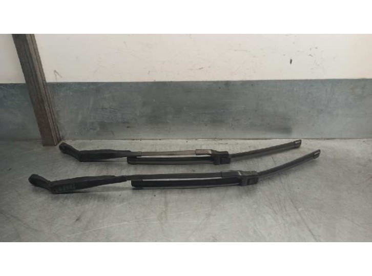 Recambio de brazo limpia delantero derecho para skoda superb (3u4) 1.9 tdi referencia OEM IAM 3B1955409C  