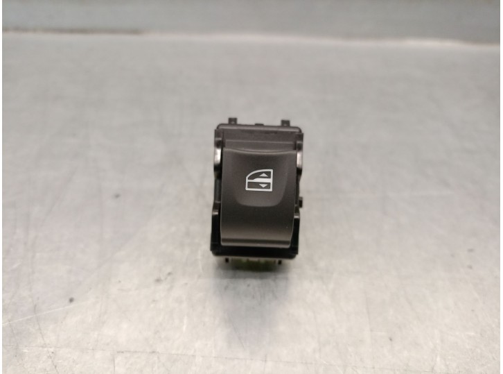 Recambio de mando elevalunas delantero derecho para dacia sandero iii 1.0 tce 90 referencia OEM IAM 254118439R  