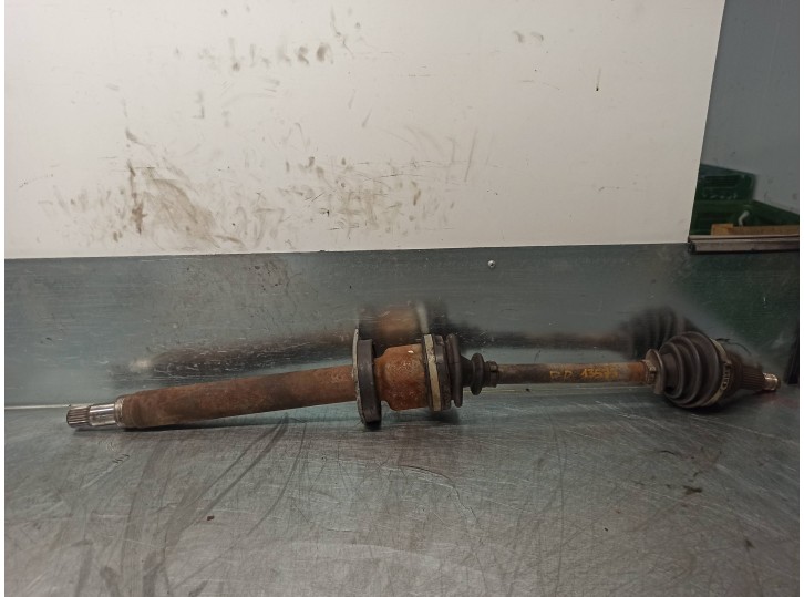 Recambio de transmision delantera derecha para ford fiesta berlina 1.3 cat referencia OEM IAM 1042500  