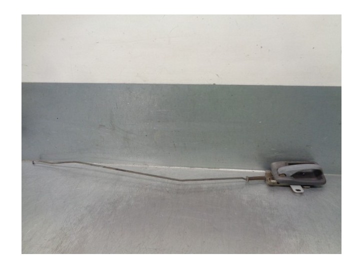 Replacement front right interior door handle for Nissan Vanette (c 220) 2.0 diesel OEM IAM reference 8067011C00 5 DOORS