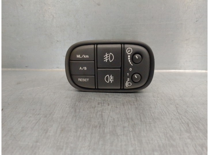 Recambio de mando luces salpicadero para jaguar s-type 2.7 v6 diesel executive referencia OEM IAM 2R8311654 