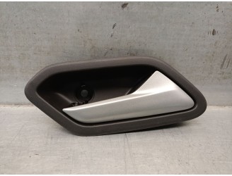 Recambio de maneta interior delantera derecha para dacia sandero iii 1.0 tce 90 referencia OEM IAM 826727800R  