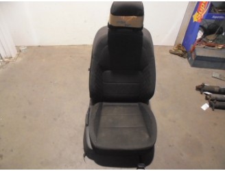 Recambio de asiento delantero derecho para skoda superb (3v3) active referencia OEM IAM  TELA NEGRA 5 PUERTAS