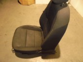 Recambio de asiento delantero derecho para skoda superb (3v3) active referencia OEM IAM  TELA NEGRA 5 PUERTAS