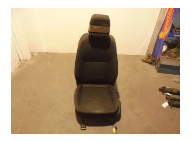 Recambio de asiento delantero izquierdo para skoda superb (3v3) active referencia OEM IAM TELA NEGRA 5 PUERTAS