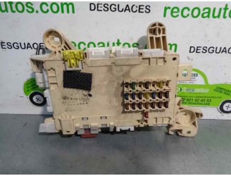 RELAY / FUSE BOX 8273050080